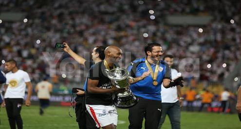 بالصور.. "رقصة أفريقية تاريخية.. عباس: شيكابالا "الفتى الذهبي" للكرة المصرية